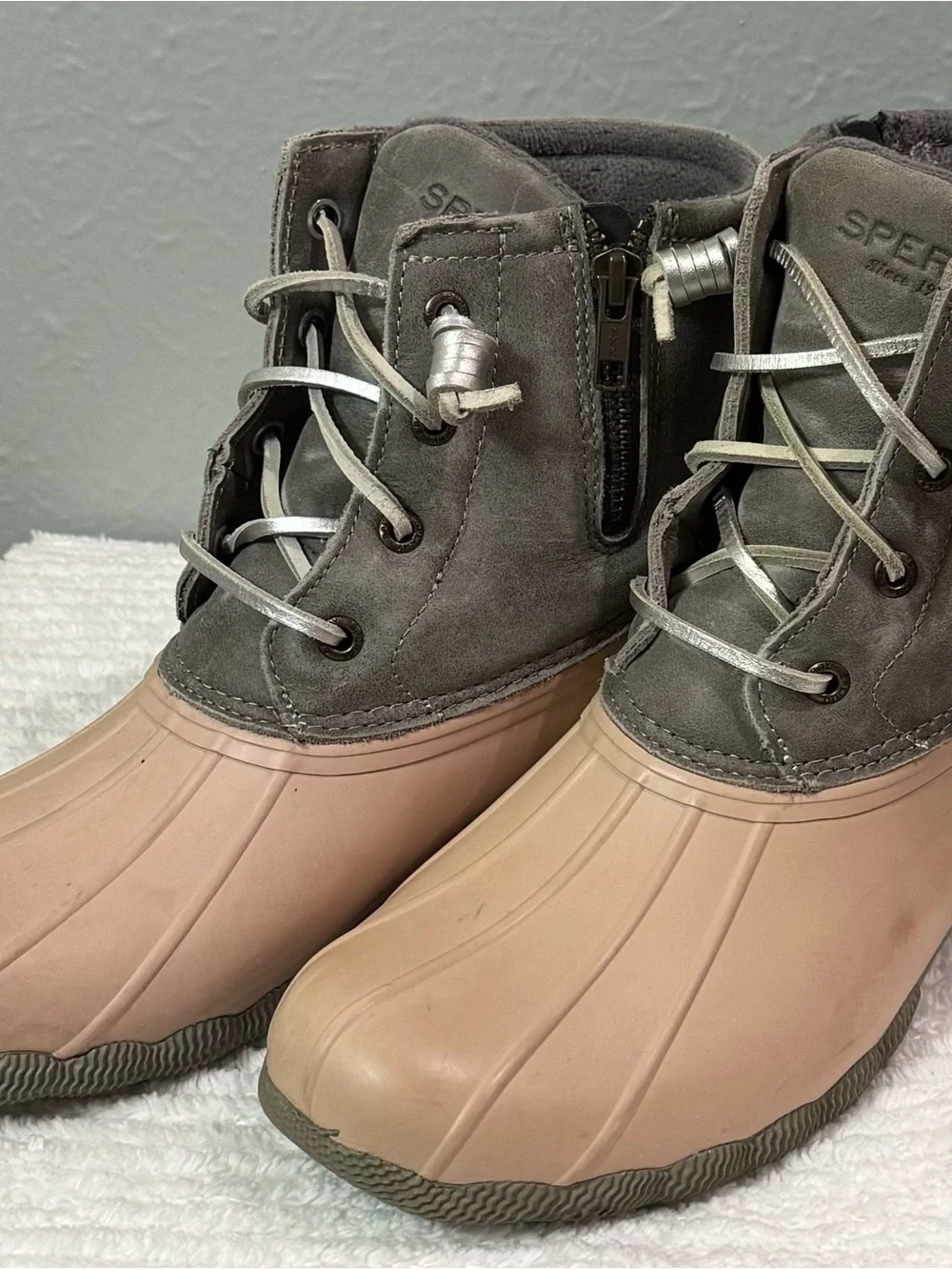 Sperry Women's Gray Suede and Blush Rubber Duck Boots